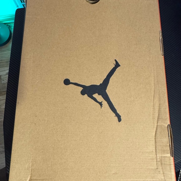 Jordan 12 - Picture 11 of 12